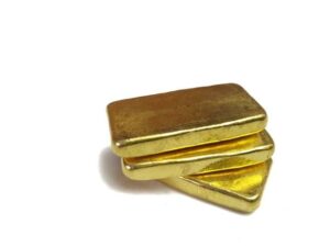 Gold vs Gold stocks.